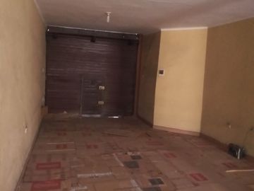 EXCELENTE LOCAL  COMERCIAL  Y/O INDUSTRIAL EN GAMARRA, PRECIO NEGOCIABLE.
