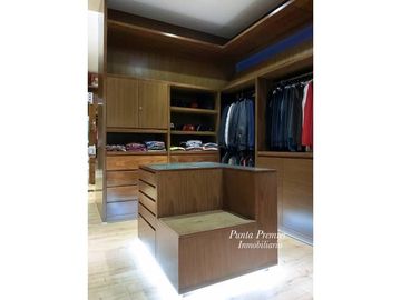 Mansión de Lujo en Venta en Puerta de Hierro Andares Zapopan.