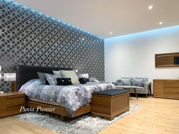 Mansión de Lujo en Venta en Puerta de Hierro Andares Zapopan.