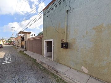 CASA EN PRIVADA HIDALGO, SANTA MARIA TEQUEPEXPAN, TLAQUEPAQUE, JALISCO. ¡CASA EN REMATE! -FQA