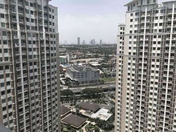 1BR Condo Unit For Sale in The Grove by Rockwell, Pasig