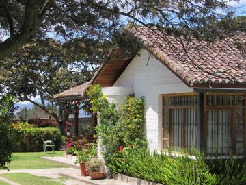 PEQUEÑA QUINTA ENTRE PUEMBO Y PIFO PARA RESIDENCIA