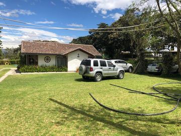 PEQUEÑA QUINTA ENTRE PUEMBO Y PIFO PARA RESIDENCIA