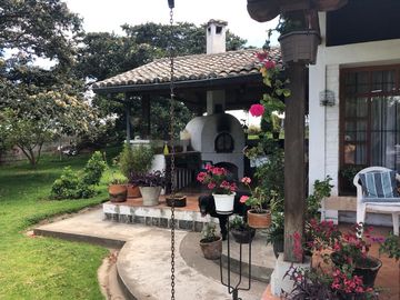PEQUEÑA QUINTA ENTRE PUEMBO Y PIFO PARA RESIDENCIA