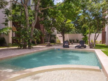 RENTA DEPARTAMENTO SIN MUEBLES CON PISCINA COMPARTIDA EN MONTES DE AMÉ.