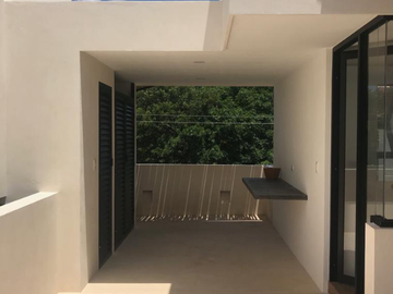 RENTA DEPARTAMENTO SIN MUEBLES CON PISCINA COMPARTIDA EN MONTES DE AMÉ.
