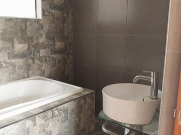VENTA DE CASA EN URB. LOS GIRASOLES, CHACLACAYO