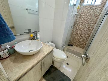 Apartamento en altos de riomar barranquilla de 3 habitaciones vista al rio