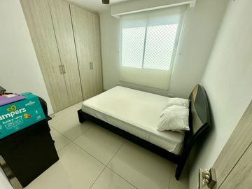 Apartamento en altos de riomar barranquilla de 3 habitaciones vista al rio