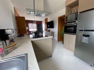 Descubre la Elegancia en Dos Departamentos Modelo Corvina 🏡🌟