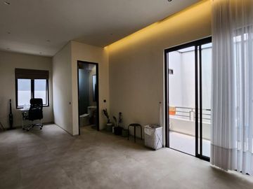 Rumah full furnish di komplek Duren sawit Jakarta Timur