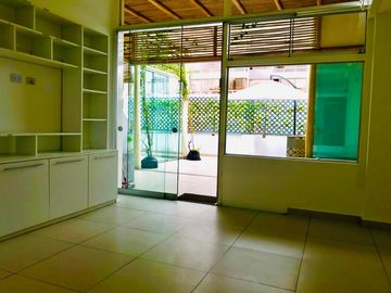 BAJADA DE PRECIO!!    FANTÁSTICO PENTHOUSE PARA INVERSORES