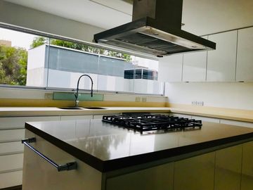 BAJADA DE PRECIO!!    FANTÁSTICO PENTHOUSE PARA INVERSORES