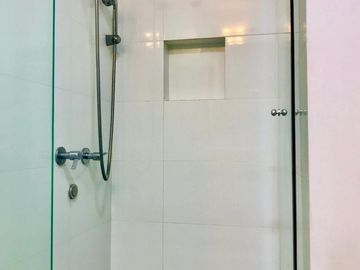 BAJADA DE PRECIO!!    FANTÁSTICO PENTHOUSE PARA INVERSORES