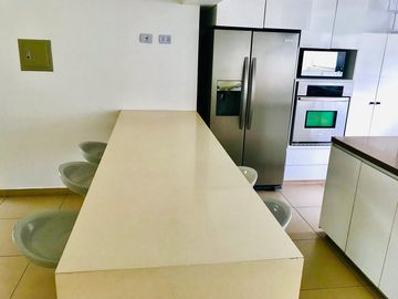 BAJADA DE PRECIO!!    FANTÁSTICO PENTHOUSE PARA INVERSORES