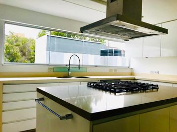 BAJADA DE PRECIO!!    FANTÁSTICO PENTHOUSE PARA INVERSORES