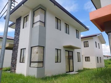 3 Bedroom House & Lot for Sale in Vermosa IMUS CAVITE - Pre Selling