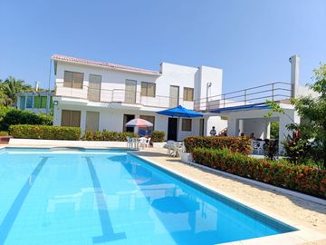 CARMEN DE APICALA- CASA DE RECREO 