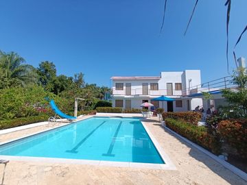 CARMEN DE APICALA- CASA DE RECREO 