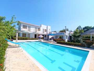 CARMEN DE APICALA- CASA DE RECREO 