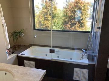 SE VENDE PRECIOSA CASA EN BARRIO LOS ALMENDROS VIÑA DEL MAR UF 21.600