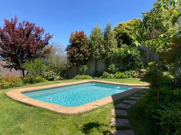 SE VENDE PRECIOSA CASA EN BARRIO LOS ALMENDROS VIÑA DEL MAR UF 21.600