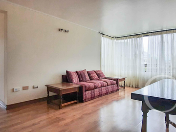 Departamento en edificio Lord Cochrane