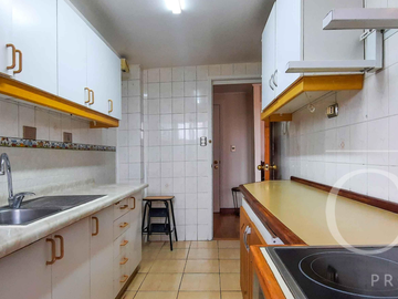 Departamento en edificio Lord Cochrane