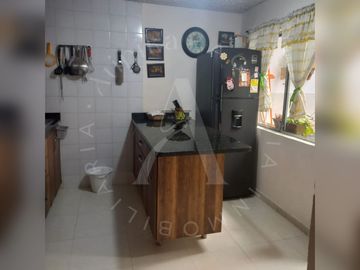 ATIPIKA VENDE CASA EN LOMA DE CARTAGENA - CENTRO
