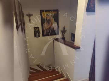 ATIPIKA VENDE CASA EN LOMA DE CARTAGENA - CENTRO