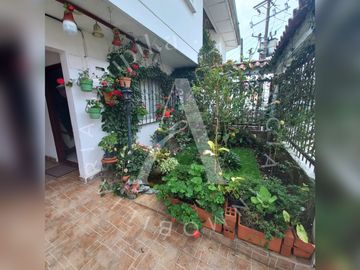 ATIPIKA VENDE CASA EN LOMA DE CARTAGENA - CENTRO