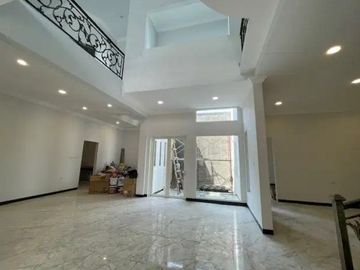 Rumah baru gress dijual di Jemursari , Surabaya