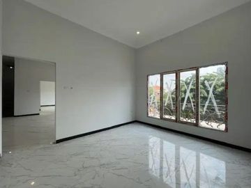 Rumah baru gress dijual di Jemursari , Surabaya