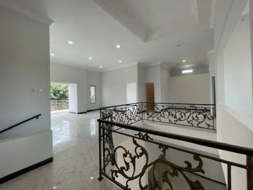 Rumah baru gress dijual di Jemursari , Surabaya