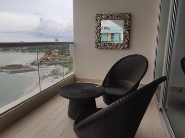 HERMOSO PENTHOUSE FRENTE AL MAR EN PLAYA SERENA
