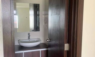 Rush Sale Renovated 3 Bedroom Unit at Trion Tower BCG Taguig