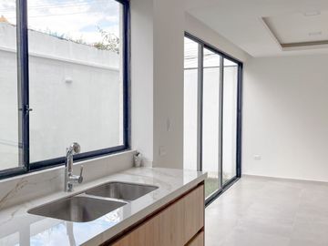 CASA EN VENTA, LA PRIMEVARA 2, CUMBAYA, $235.000