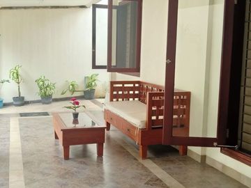 Rumah Komersial Raya Manyar Kertoadi Mulyorejo Surabaya