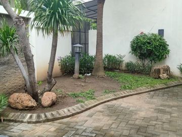 Rumah Komersial Raya Manyar Kertoadi Mulyorejo Surabaya
