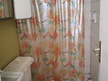 SURCO VENDO CASA 2 PISOS 223.00 M2 3 DORM JARDIN $ 398000