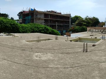 SURCO VENDO CASA 2 PISOS 223.00 M2 3 DORM JARDIN $ 398000