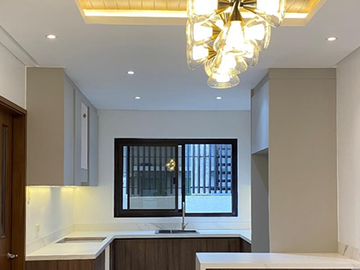 VISTA REAL CLASSICA 4BR MODERN HOUSE FOR SALE