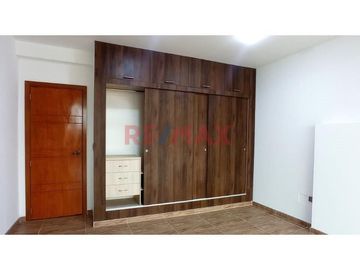 Se Vende Casa De Estreno En La Urb. Los Nogales, Chiclayo L.Guevara