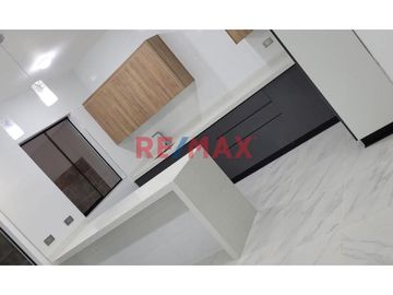 Se Vende Casa De Estreno En La Urb. Los Nogales, Chiclayo L.Guevara