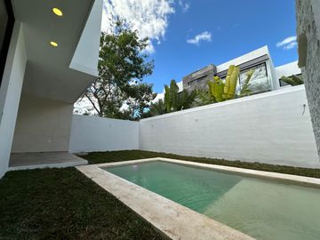 Casa en Venta en Temozon norte Mérida  con increíbles amenidades