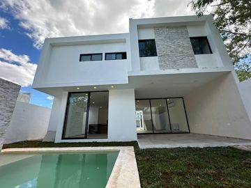 Casa en Venta en Temozon norte Mérida  con increíbles amenidades