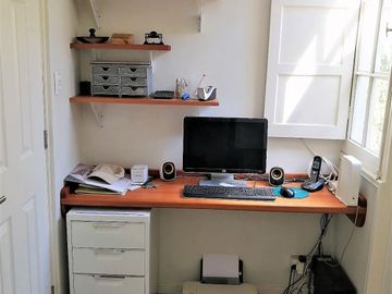 VENDE HERMOSA CASA EN BARRIO LAS LILAS, PROVIDENCIA, CALLE COPIHUE, 4 DORMITORIOS, 2 BAÑOS, ESTACIONAMIENTO