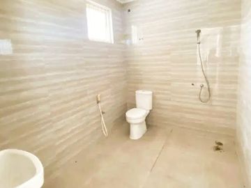 Rumah Siap Huni Baru Renovasi di Perumahan Alam Galaxy dekat Graha Natura Surabaya Barat