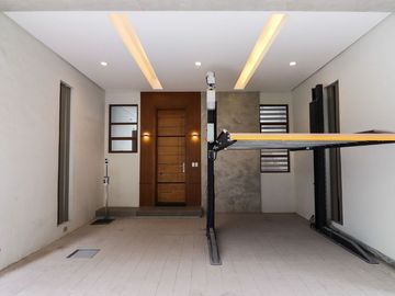 First Come! First Serve! Last Unit! Luxuriant RFO 4-Bedroom Townhouse for sale in San Juan City near Greenhills San Juan