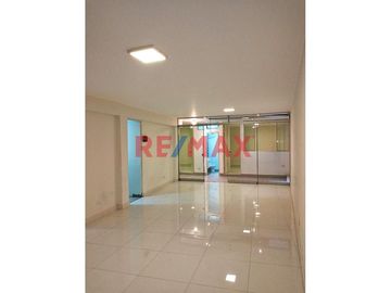 Espectacular Departamento En Piso 1 Frente A Parque/ Urb San Amadeo - Smp